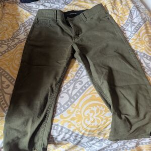 Liz Claiborne Women's Green Chinos | Capris